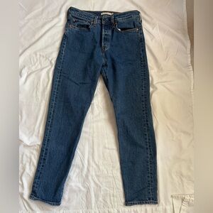 Women’s Levi Wedgie Jeans 28